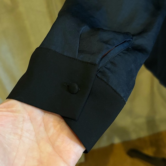 ModCloth beautiful silky midnight blue and black top with beading size L - Picture 4 of 7